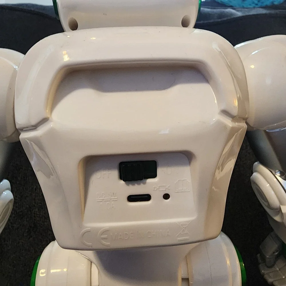 Ruko Carle Smart Robot for Kids Blue FutureX RC Voice Remote And App Control 16